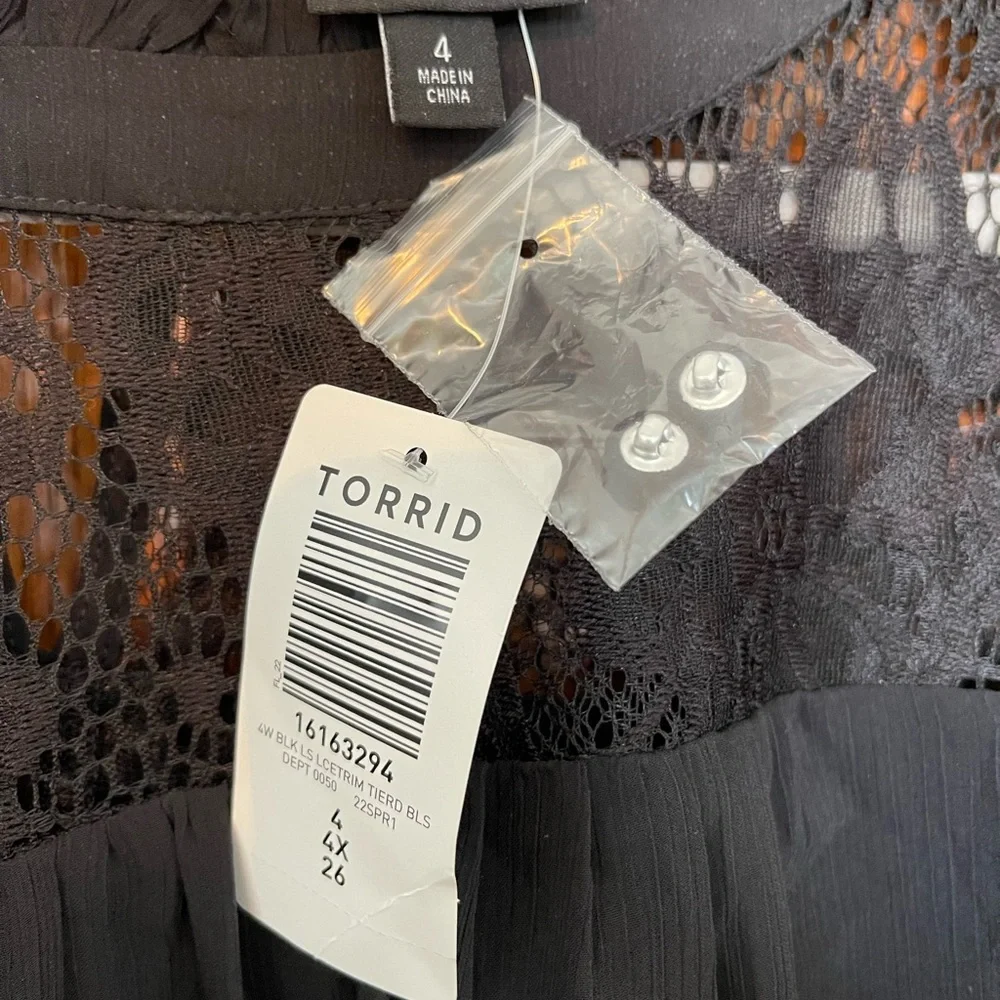 Torrid size 4 blouse brand new with tags - Picture 5 of 6